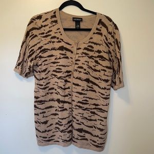 Short sleeve animal print sweater